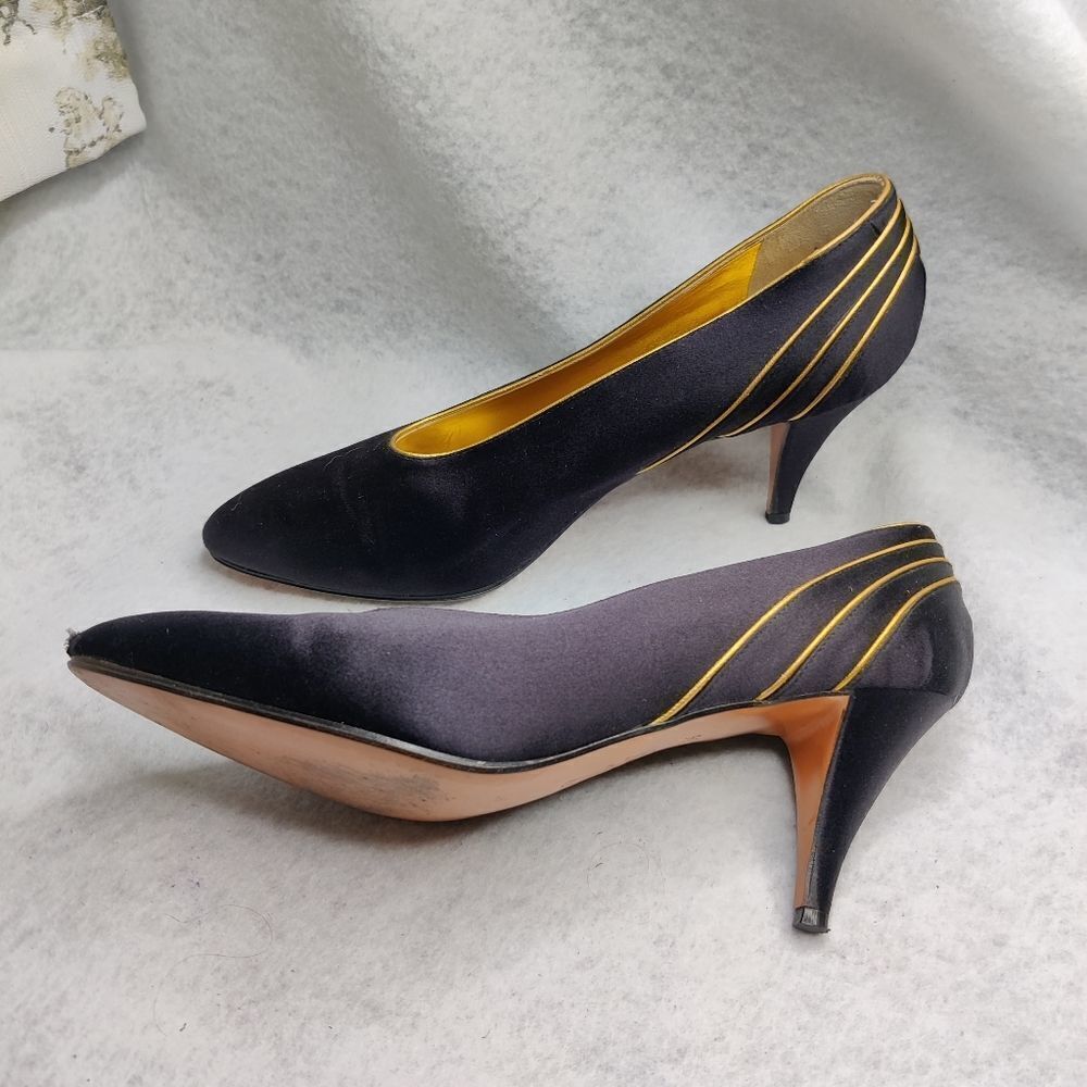 Vintage art Deco Black Satin Pumps w/ Bright Metallic Gold Sz 7.5 Anne Klein